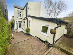 Front External- click for photo gallery